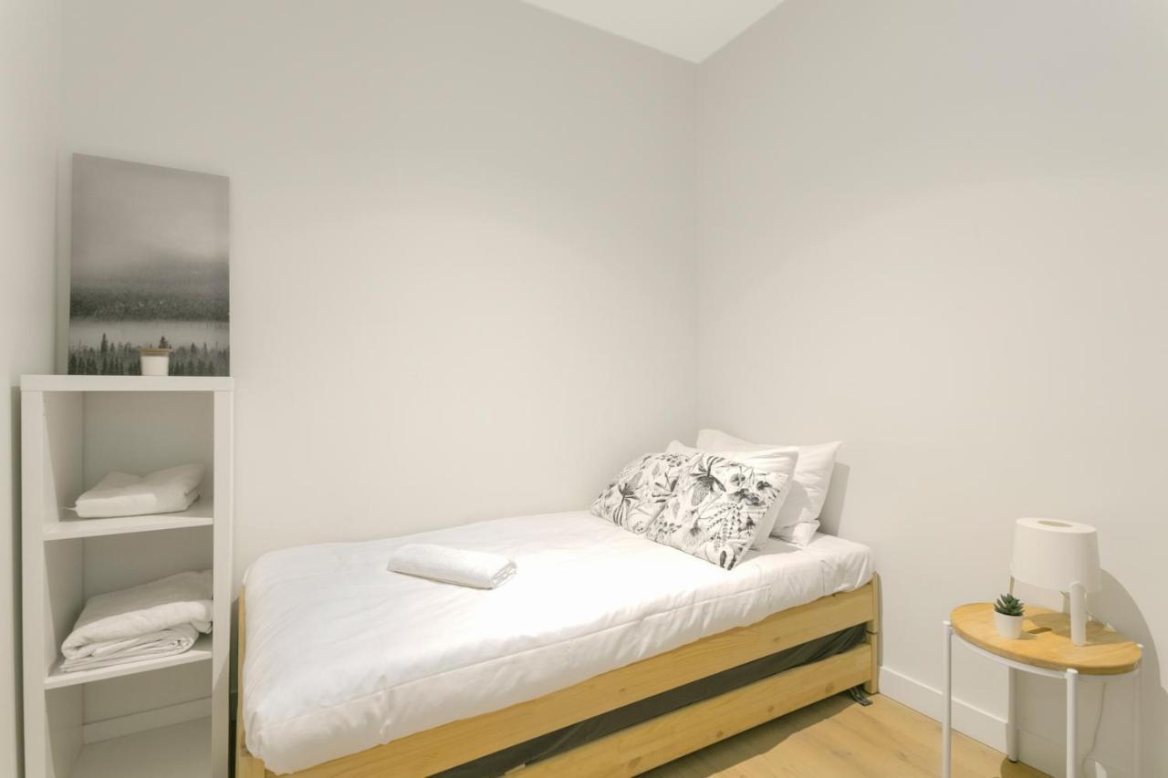 Rest Collection One Bedroom With Study Apartment Melbourne