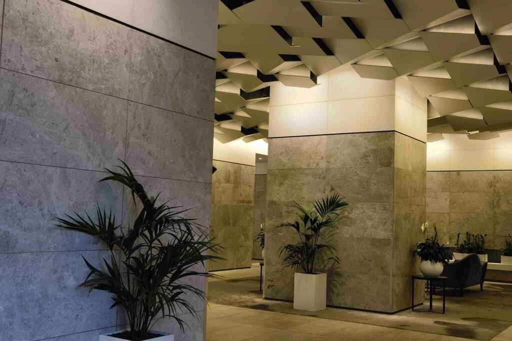 Cbd Spacious Two Bedrooms