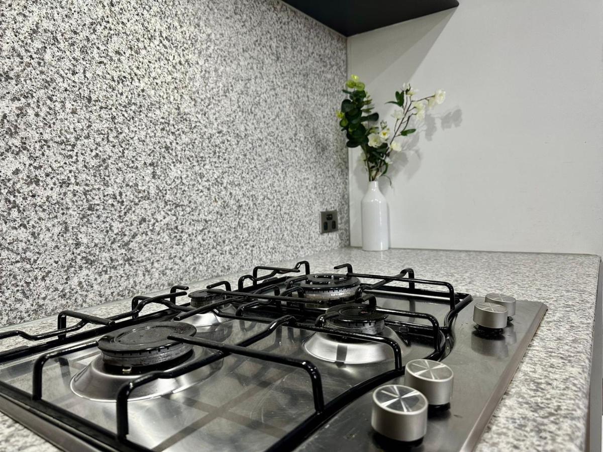 Exclusive 2b2b Swanston Central With Netflix Wifi