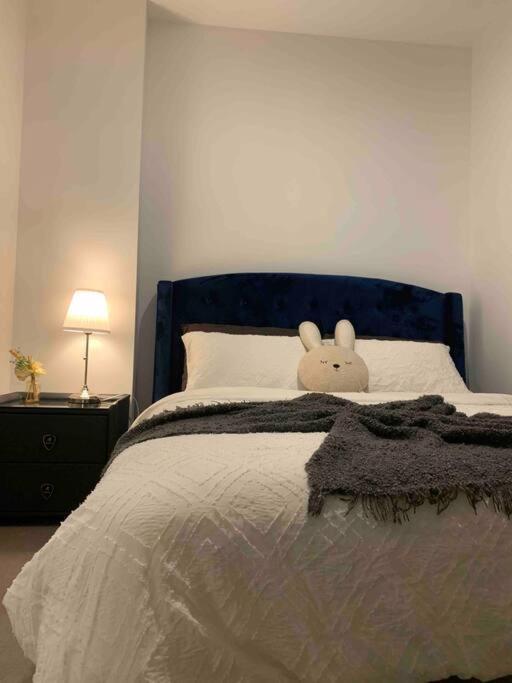 Cbd Spacious Two Bedrooms