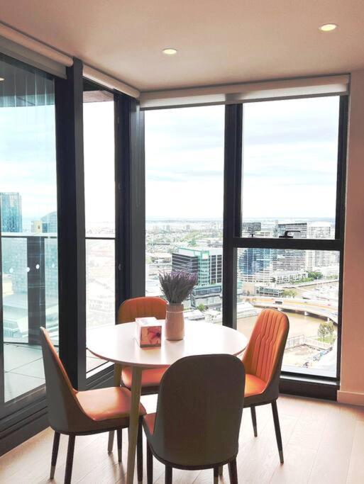 Apartment Great Location 2b1b Free Parking Melbourne