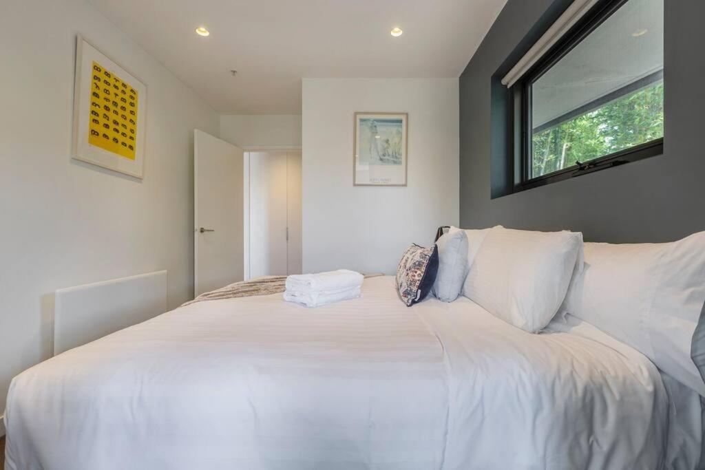 Apartment Peaceful 2 Bedroom Unit With Free Parking Melbourne