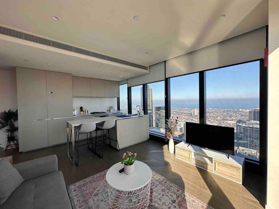 Apartment Stunning View 2br Apt In Southbank Near Crown W Parking *