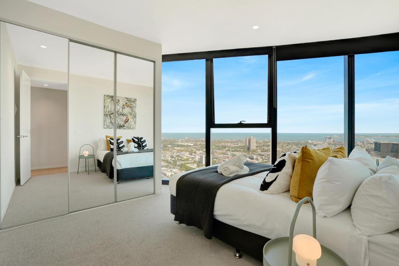 3br 2bath, Southbank, Crown, Seaview, Level 41 Apartment