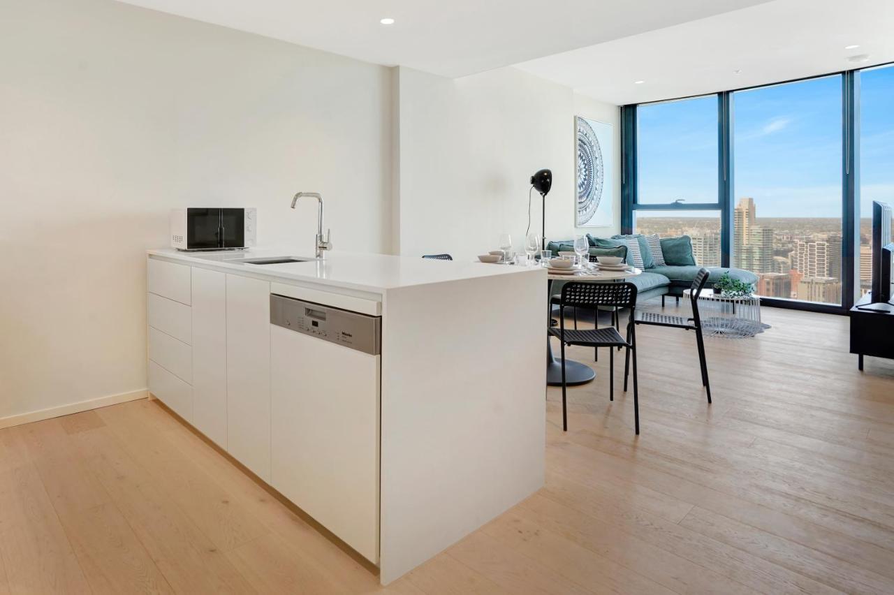 3br 2bath, Southbank, Crown, Seaview, Level 41 Apartment