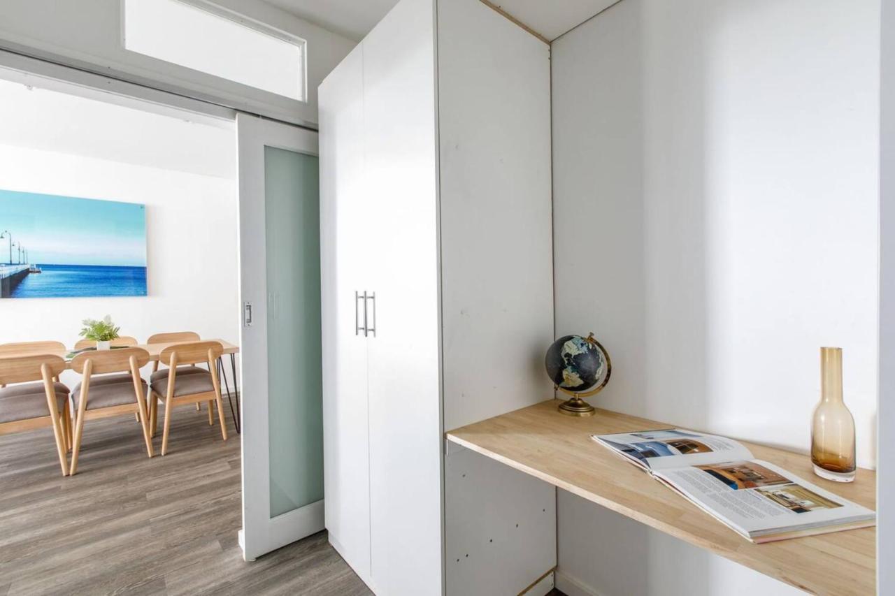 Apartment Beautiful 2br With Balcony Pool And Gym Melbourne