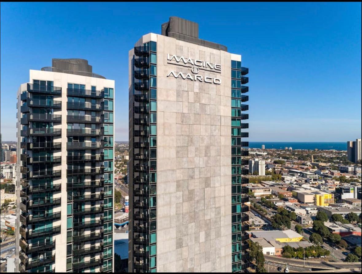 Apartment 2br 2 Bath, Southbank, View, Lvl 31