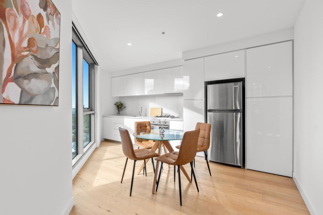 2br 2 Bath, Southbank, View, Lvl 31 Apartment Melbourne