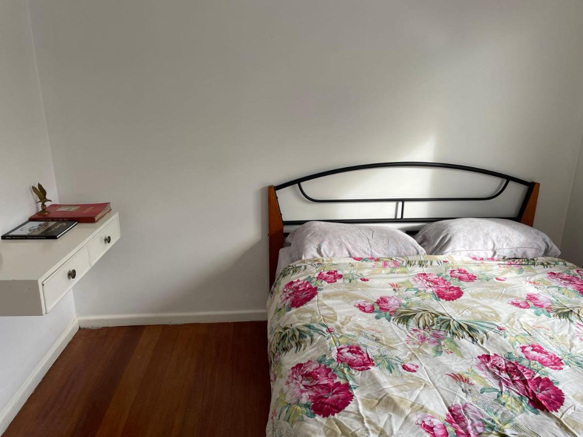 D High Quality Large Bed Near Commercial Areas, Universities, And Rail Transit In Villas Melbourne