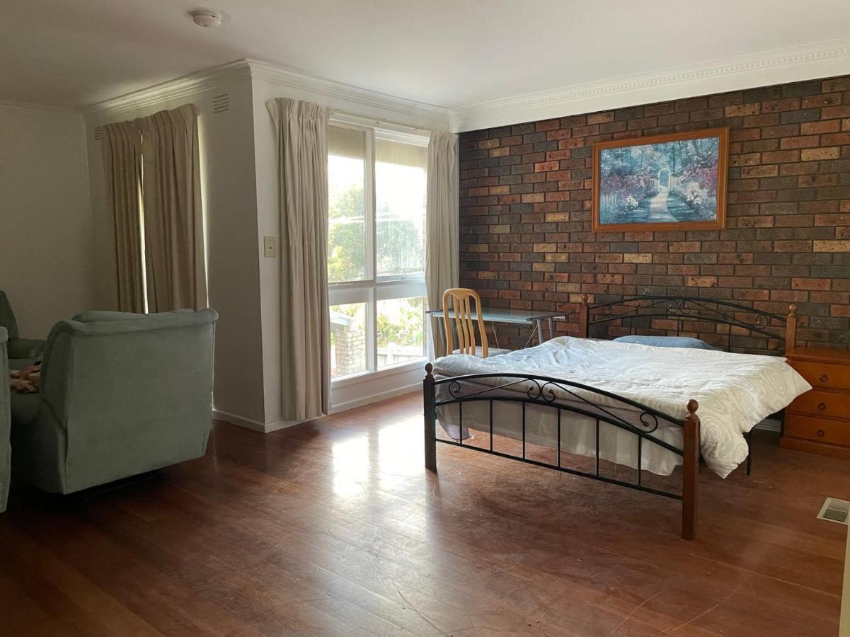 D High Quality Large Bed Near Commercial Areas, Universities, And Rail Transit In Villas Guest house