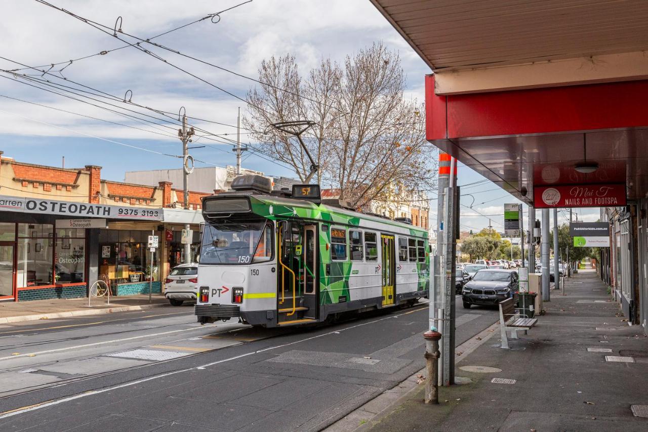 Opposite Union Road Shopping Strip Melbourne