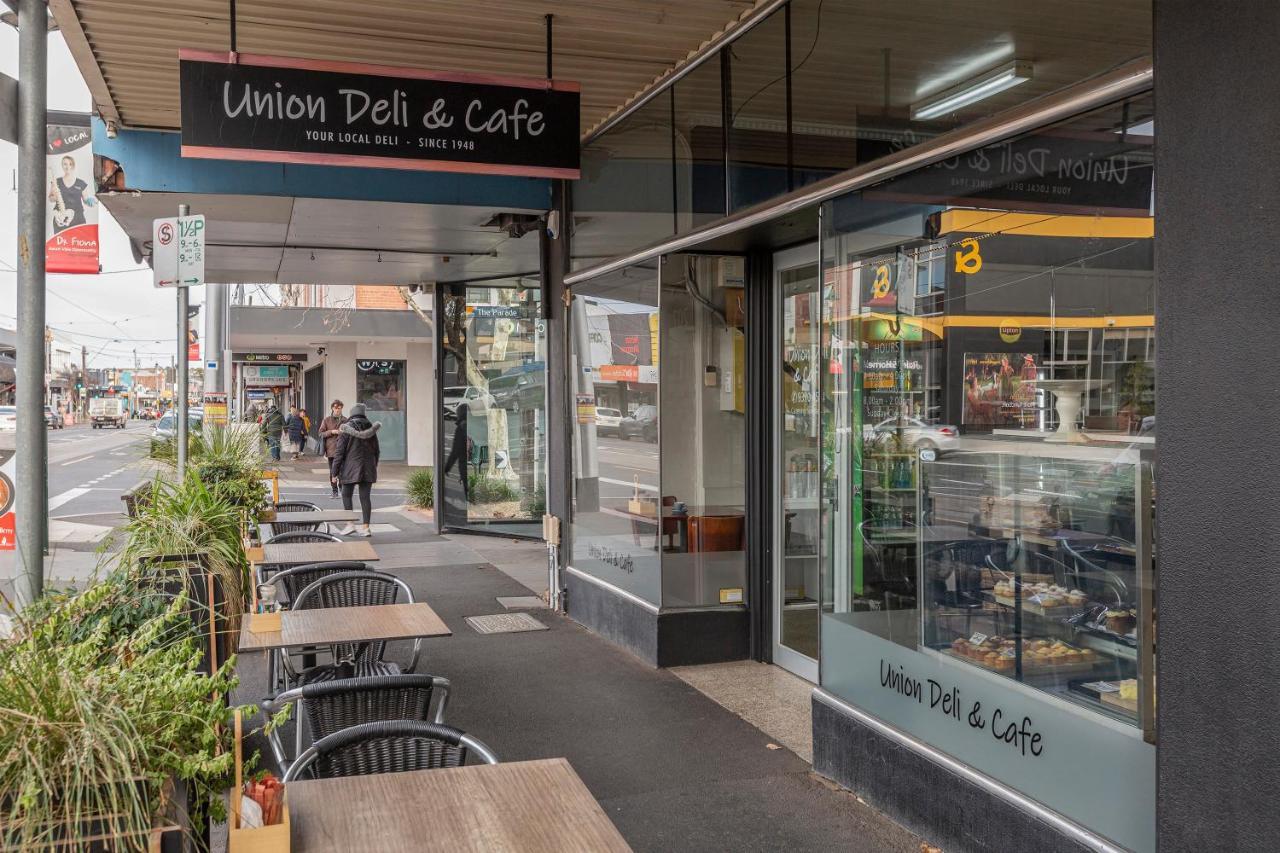 Opposite Union Road Shopping Strip Apartment