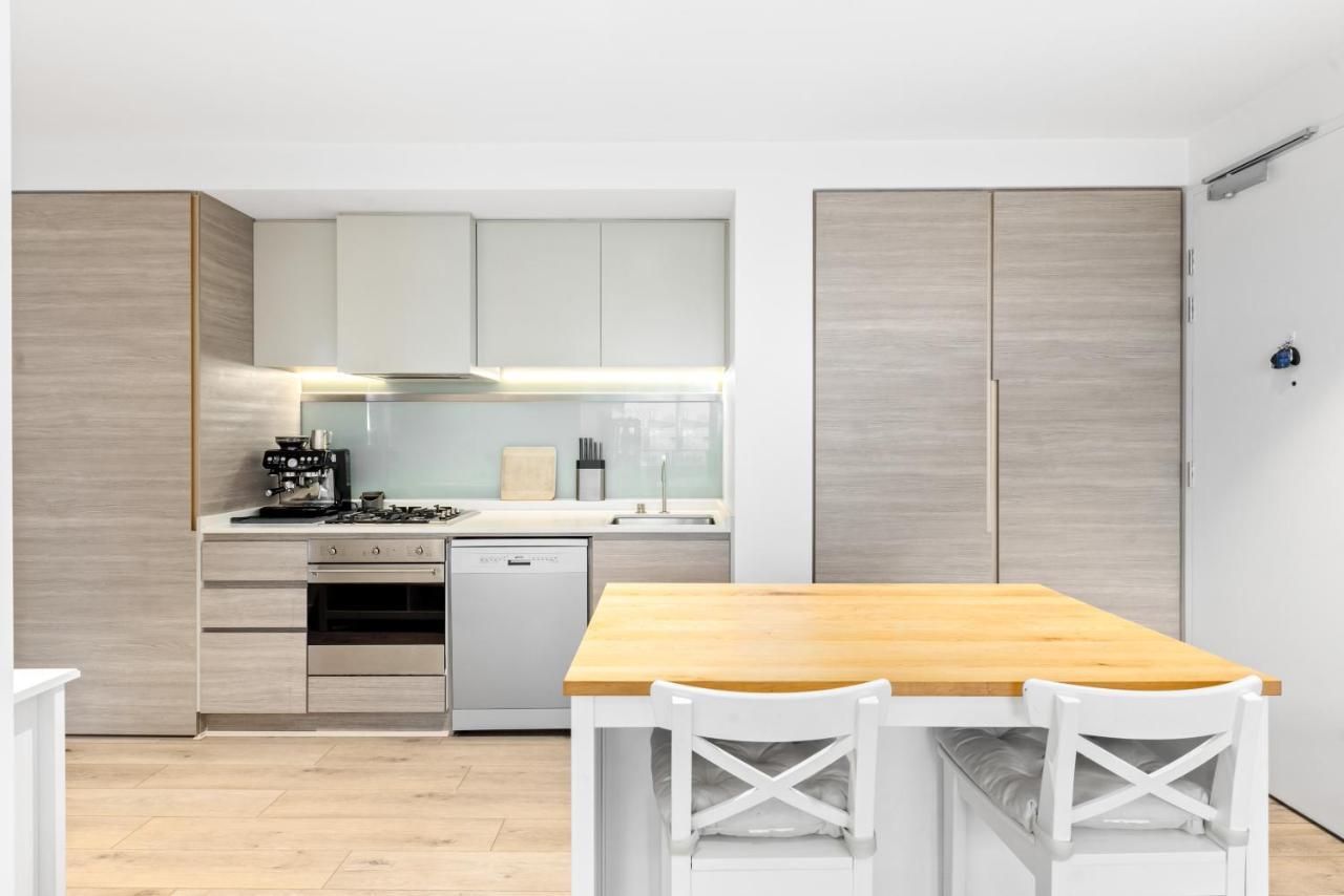 Contemporary Comfort * Melbourne