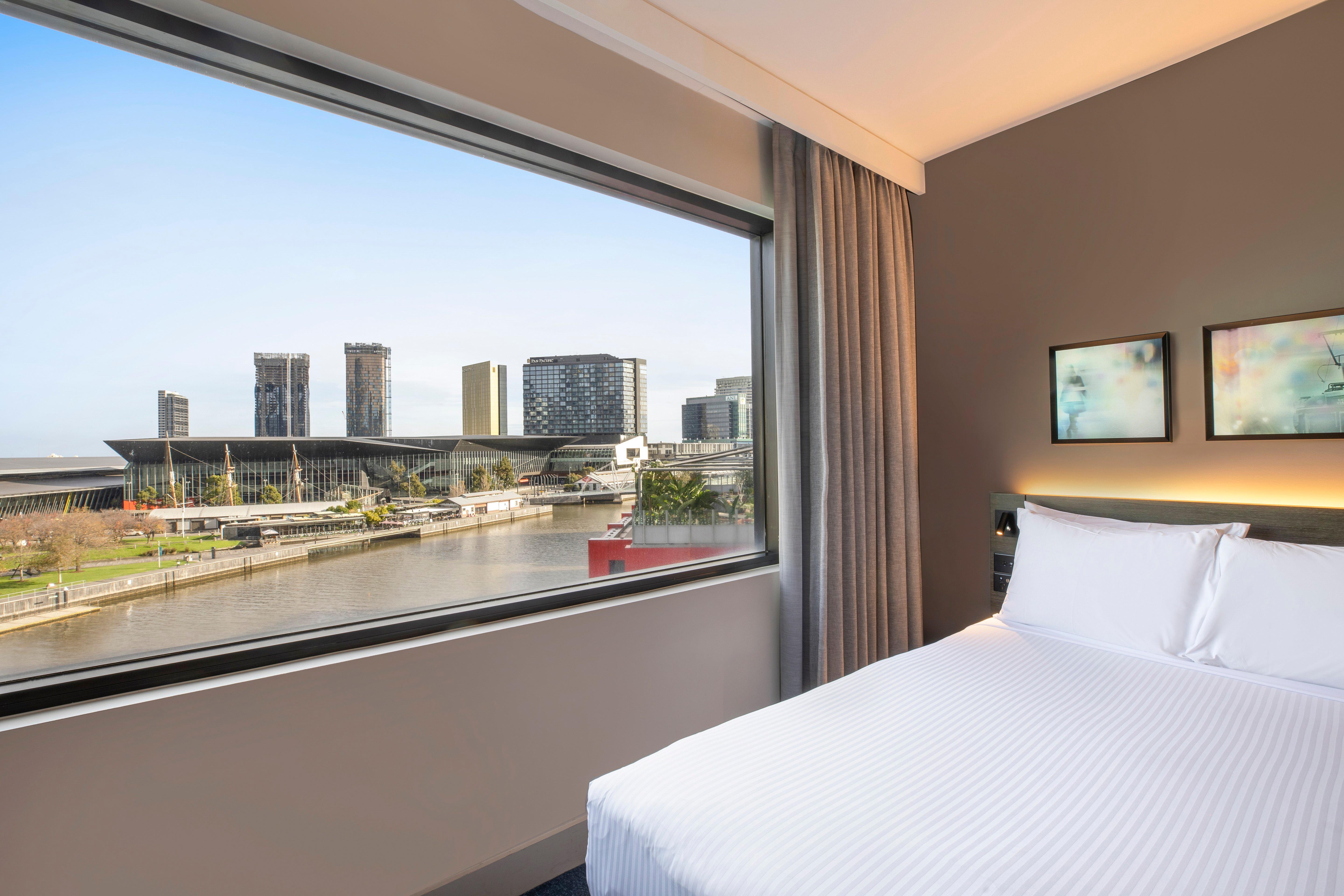 Crowne Plaza By Ihg 4*