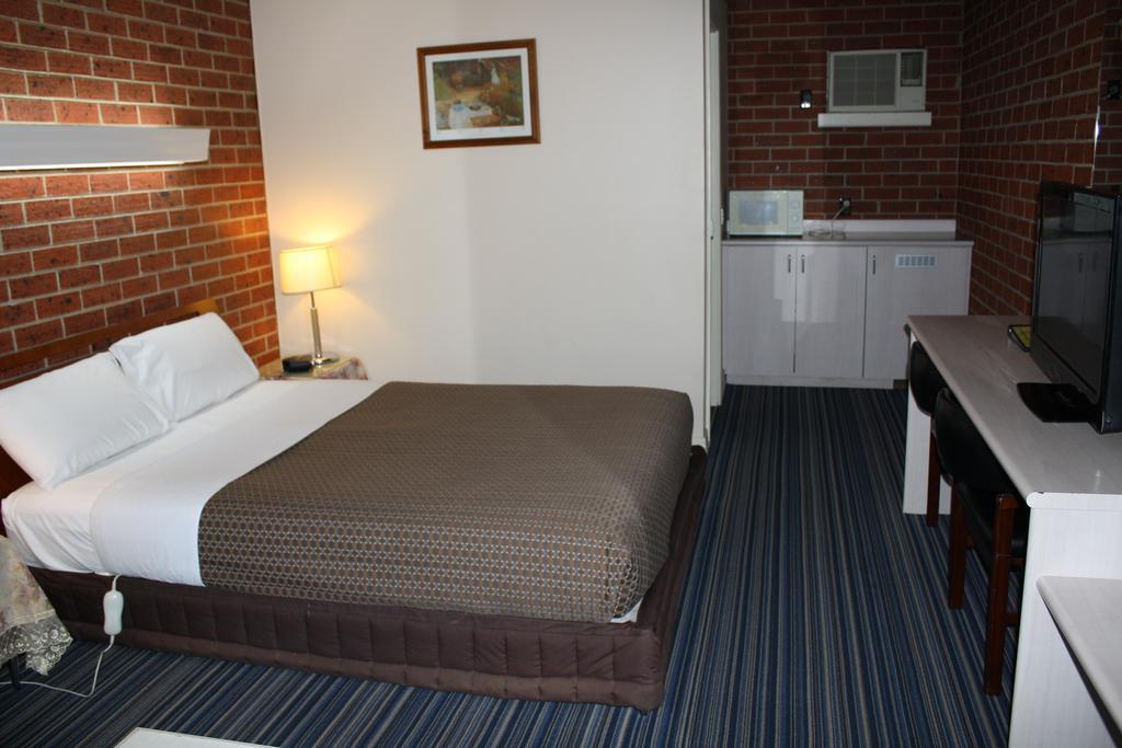 Carnegie Motor Motel