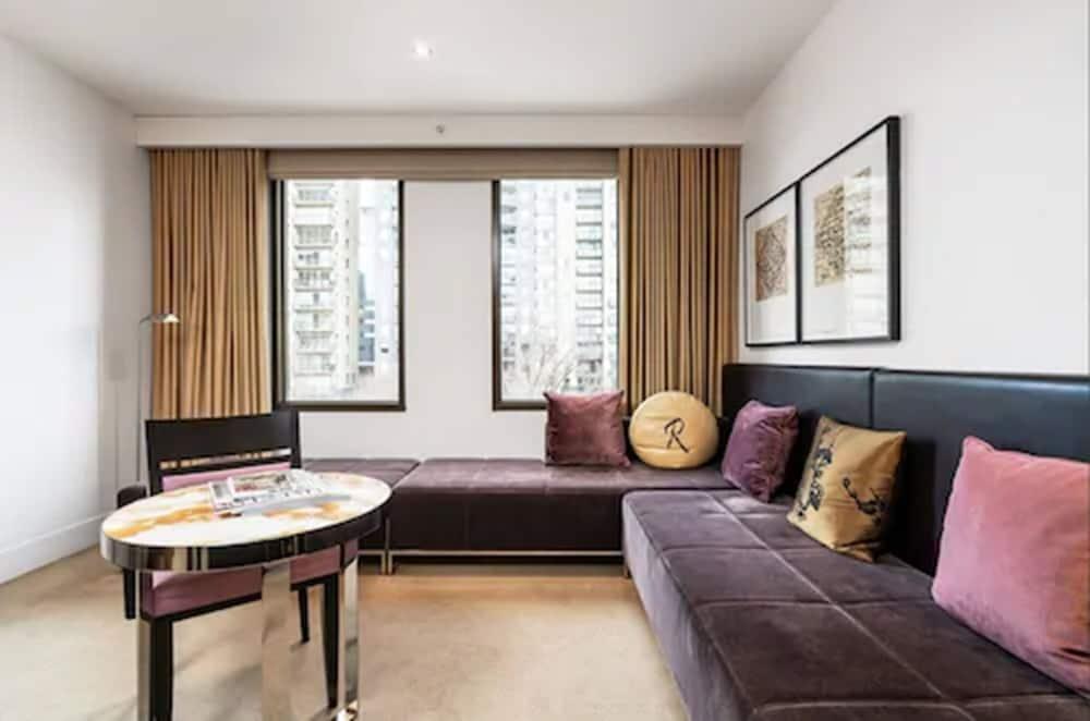 The Royce 5* Melbourne