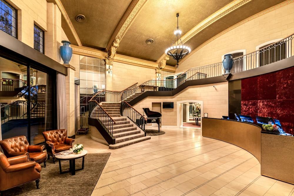 The Royce Hotel 5*