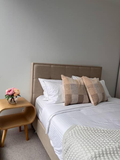 Apartment Style Living ! Melbourne