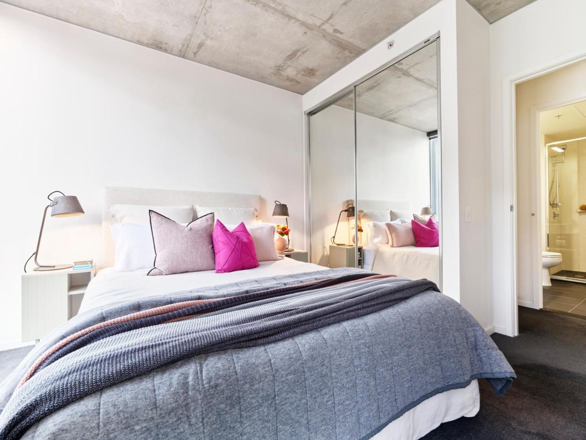 Furnished One Bedroom St Kilda Road For 3 Nights