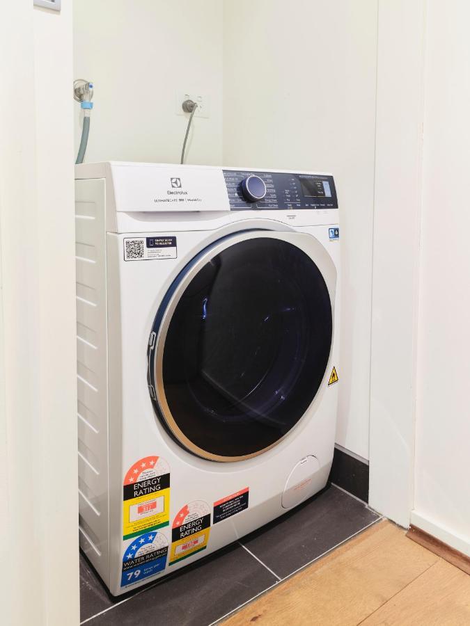 Furnished One Bedroom St Kilda Road For 3 Nights