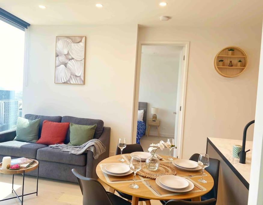 Apartment 31st Floor! Amazing Sea View 2b2b@southern Cross Melbourne