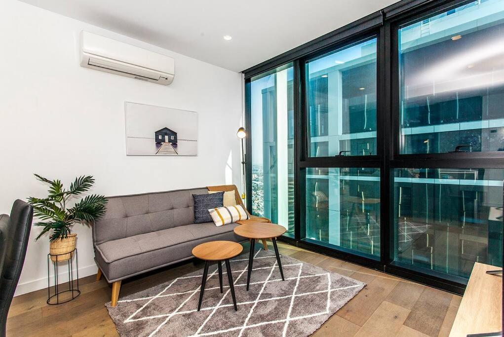 Lovely 2 Bed In Cbd Melbourne