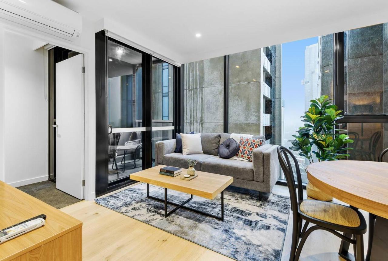 Apartment Slate Skies At Palladium - Urban Lifestyle With Pool Melbourne