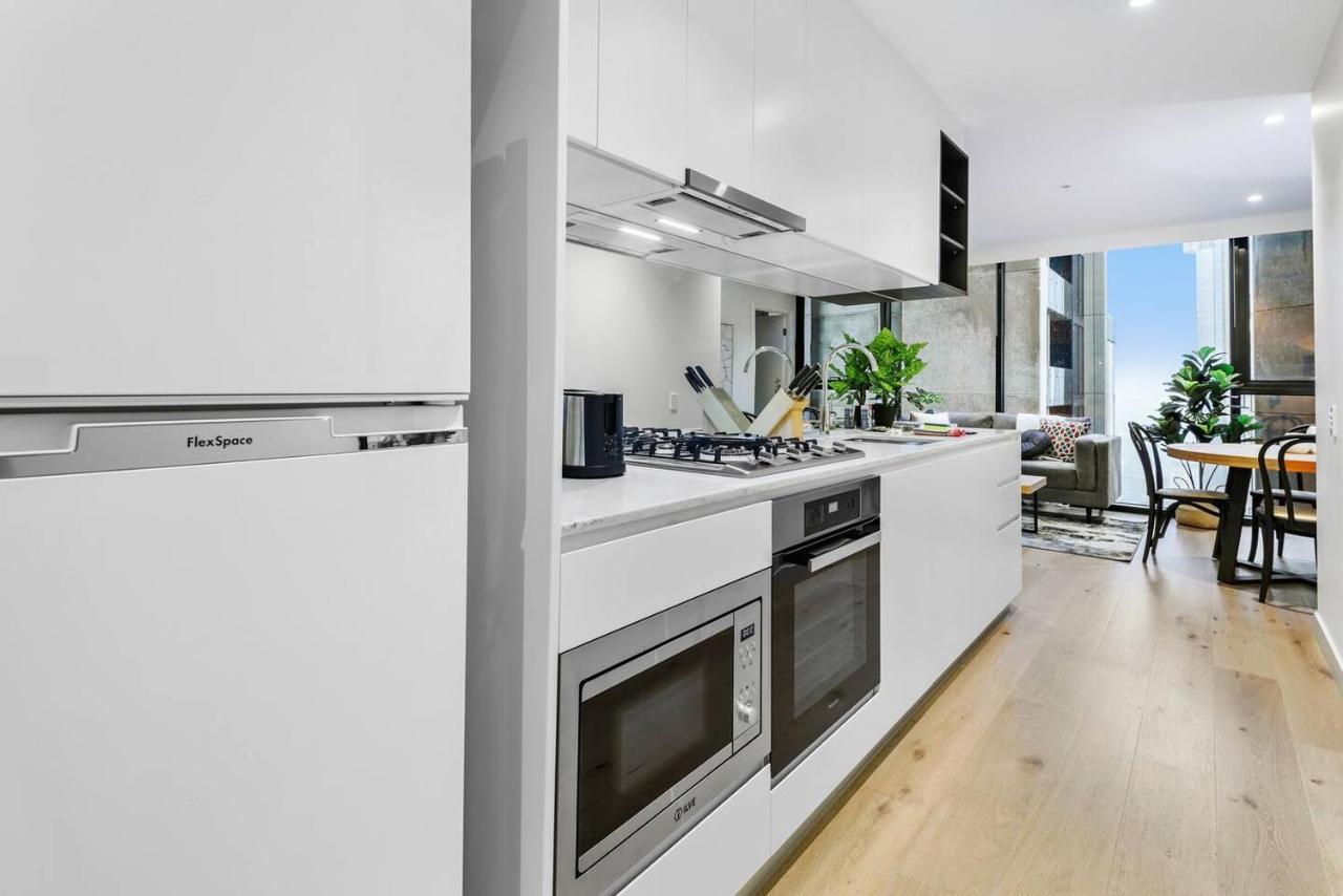 Apartment Slate Skies At Palladium - Urban Lifestyle With Pool Melbourne