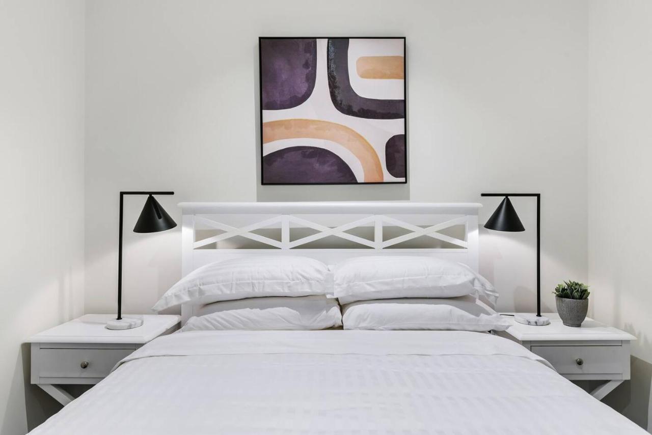Slate Skies At Palladium - Urban Lifestyle With Pool * Melbourne