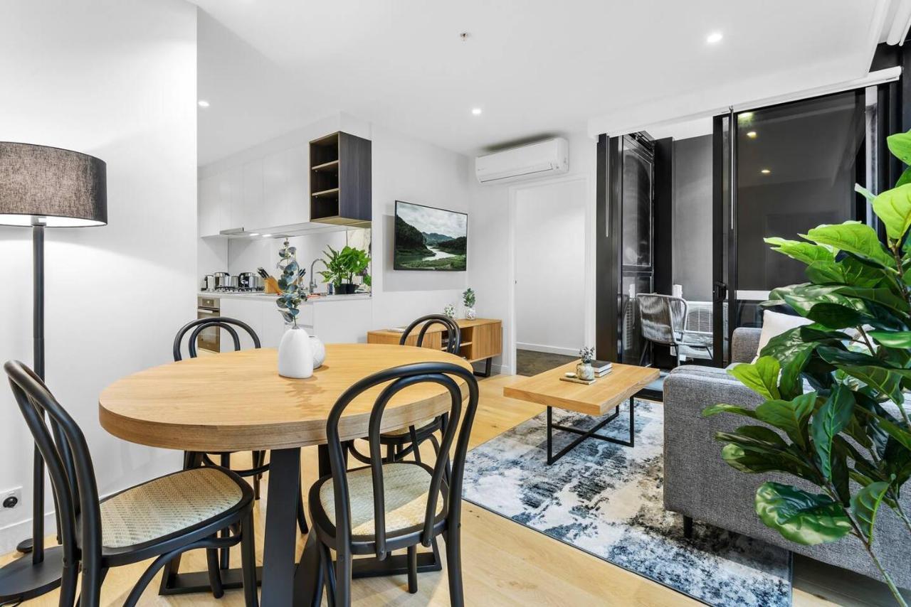 Slate Skies At Palladium - Urban Lifestyle With Pool Apartment