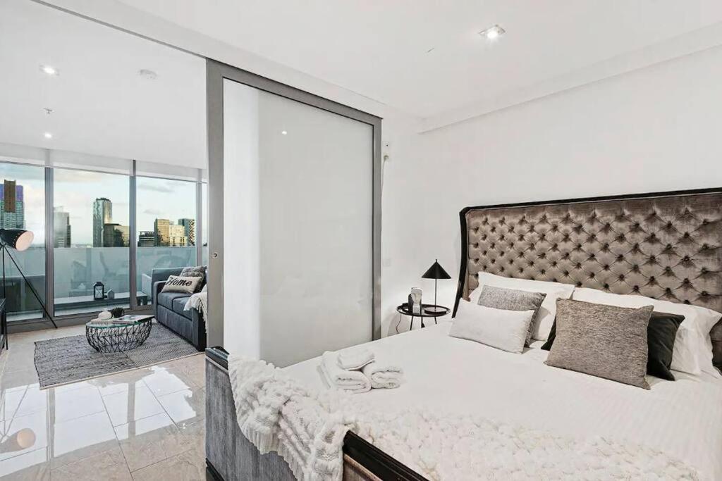 One Bedroom I Free Parking I Fabulous View * Melbourne