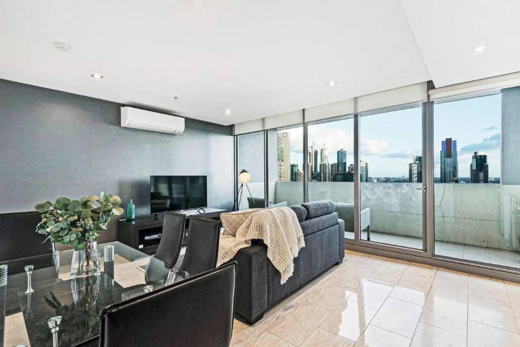 Apartment One Bedroom I Free Parking I Fabulous View *