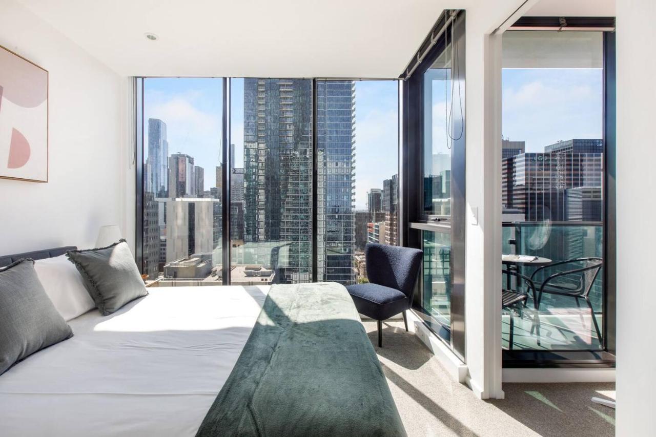 Skyline Vistas With Pool Near Southern Cross