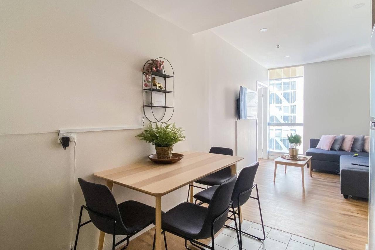 Apartment Inner City Seclusion Near Rmit With Parking Melbourne