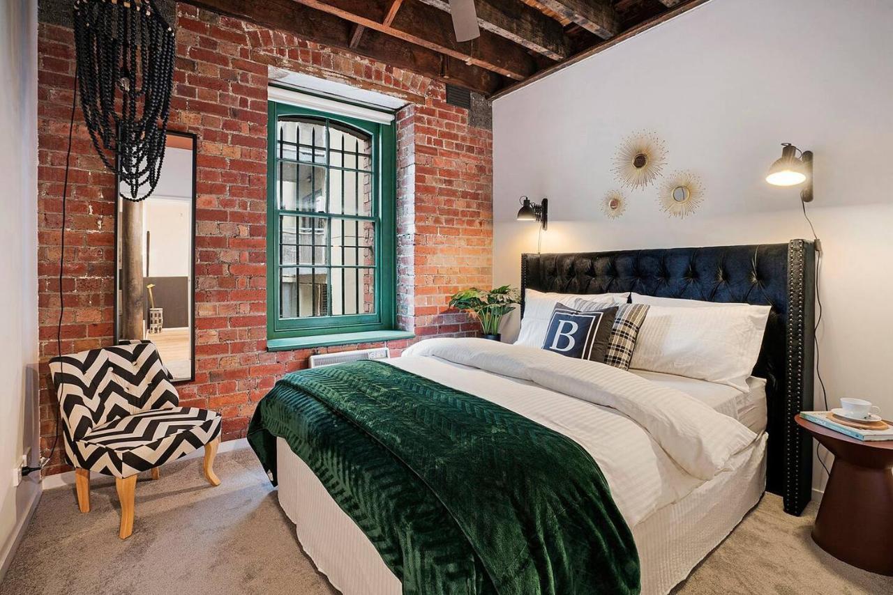 Retro Meets Industrial At Heritage Bond Store Apartment Melbourne