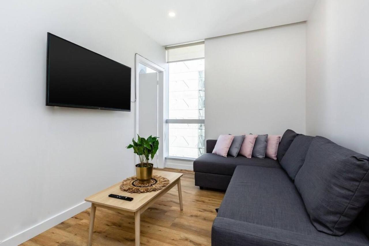 Inner City Seclusion Near Rmit With Parking *
