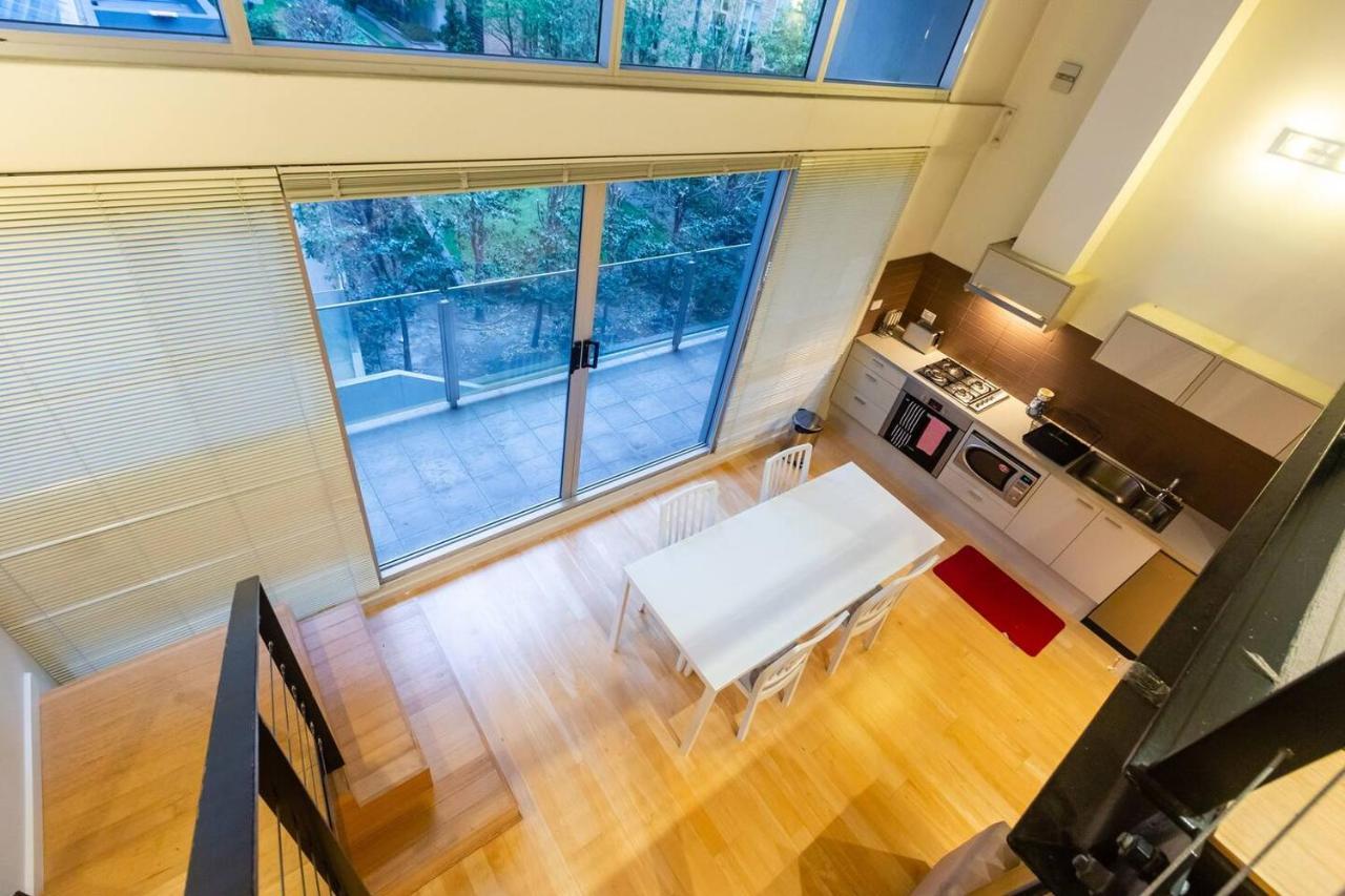 New York Lofted Cbd Retreat With Pool And Parking Melbourne