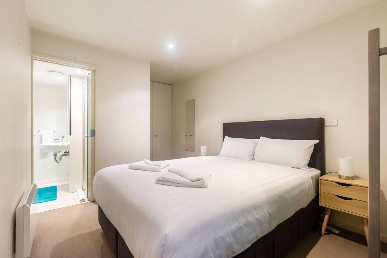 Apartment New York Lofted Cbd Retreat With Pool And Parking *