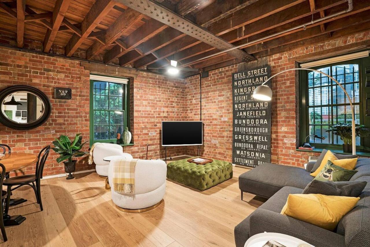 Retro Meets Industrial At Heritage Bond Store Apartment *