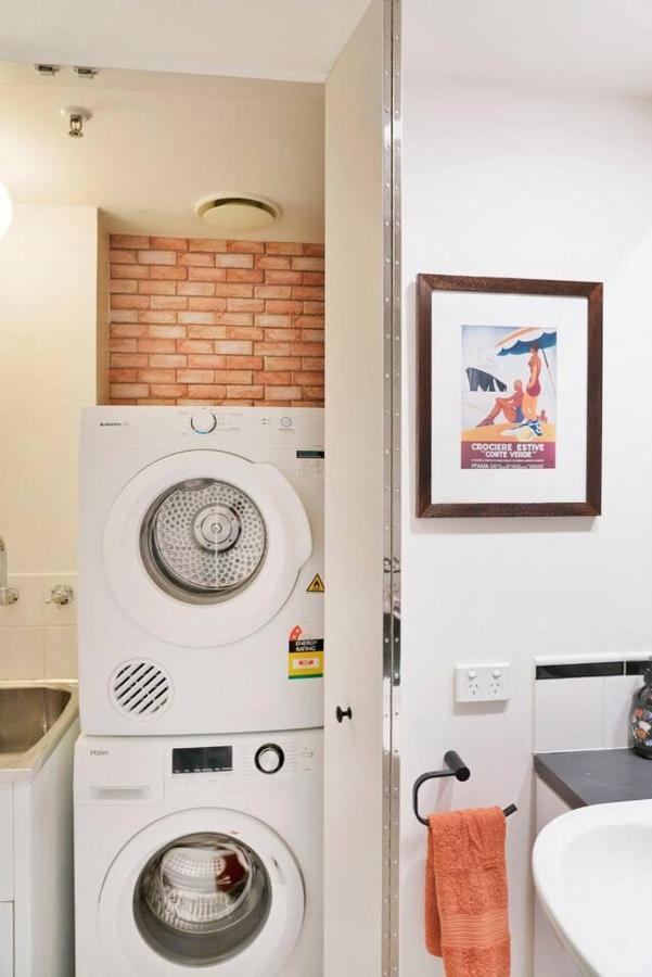 Retro Meets Industrial At Heritage Bond Store Apartment Melbourne