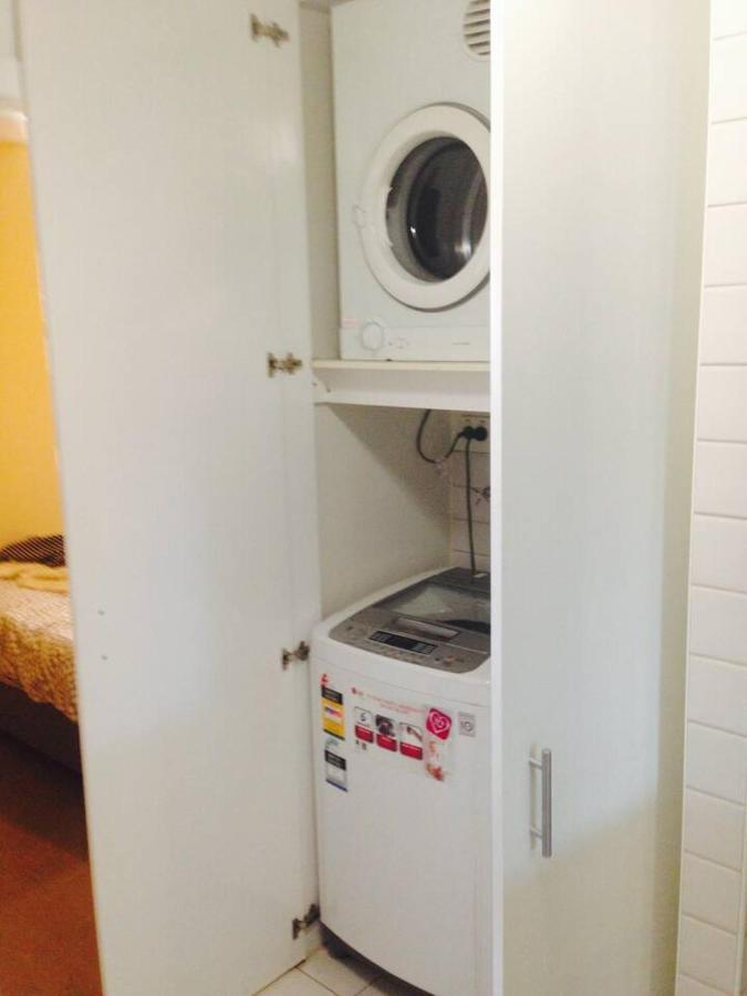 Apartment 'fitzroy Max' Easygoing Urban Pad Off Brunswick St