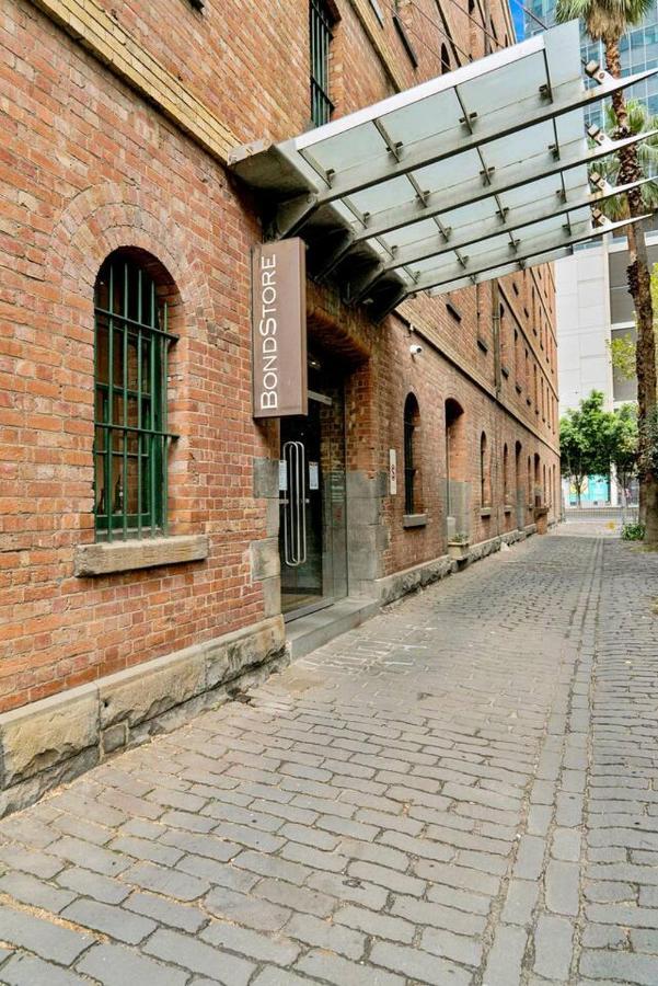 Retro Meets Industrial At Heritage Bond Store Apartment Melbourne