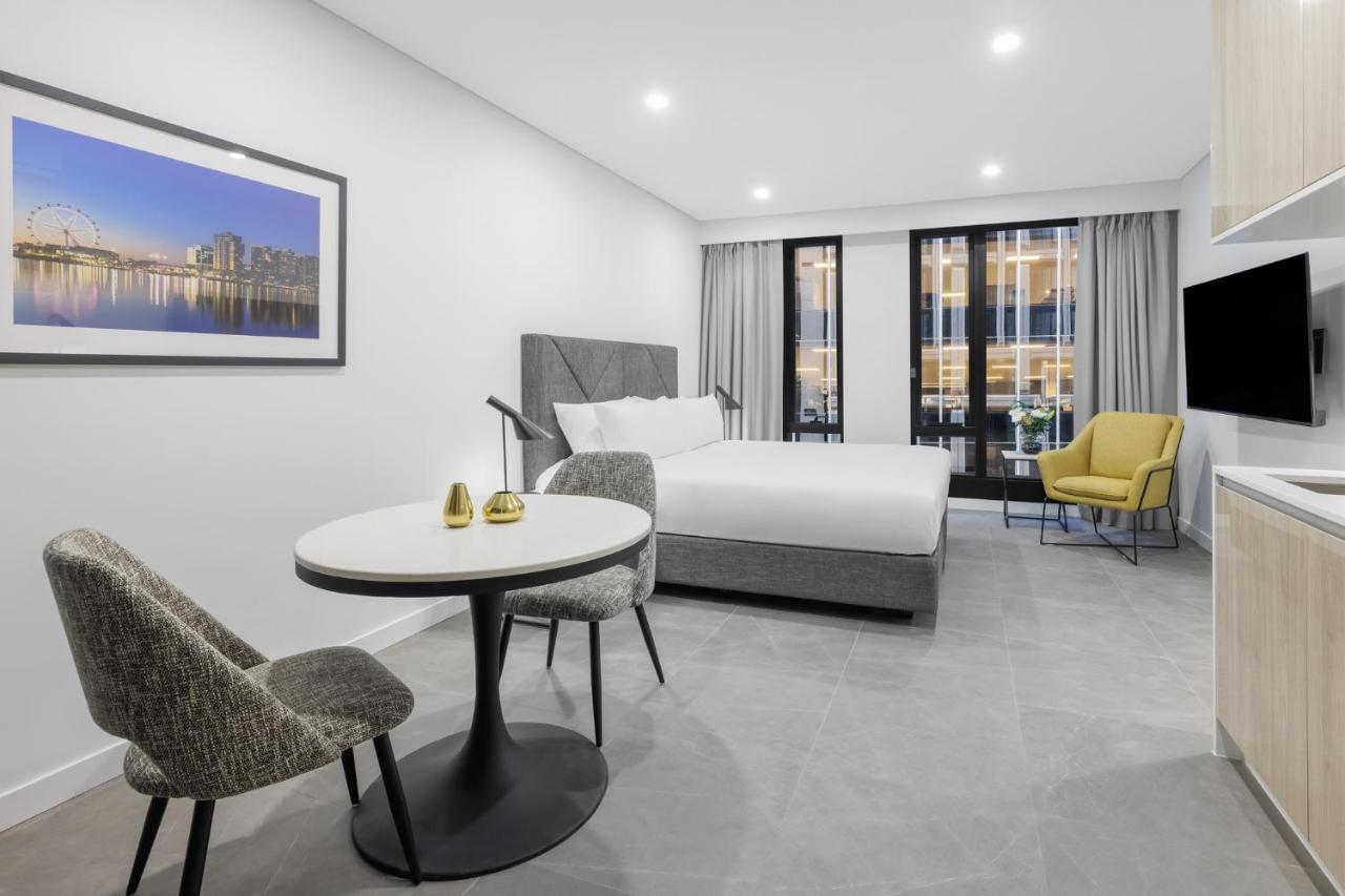 Meriton Hotel 5*