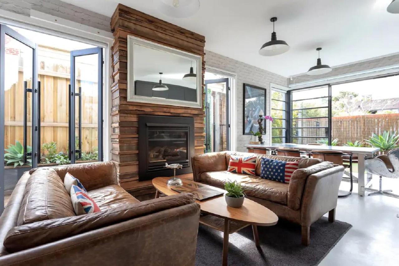 The Kings Domain At The House Of Windsor By Ready Set - Ground Level * Melbourne