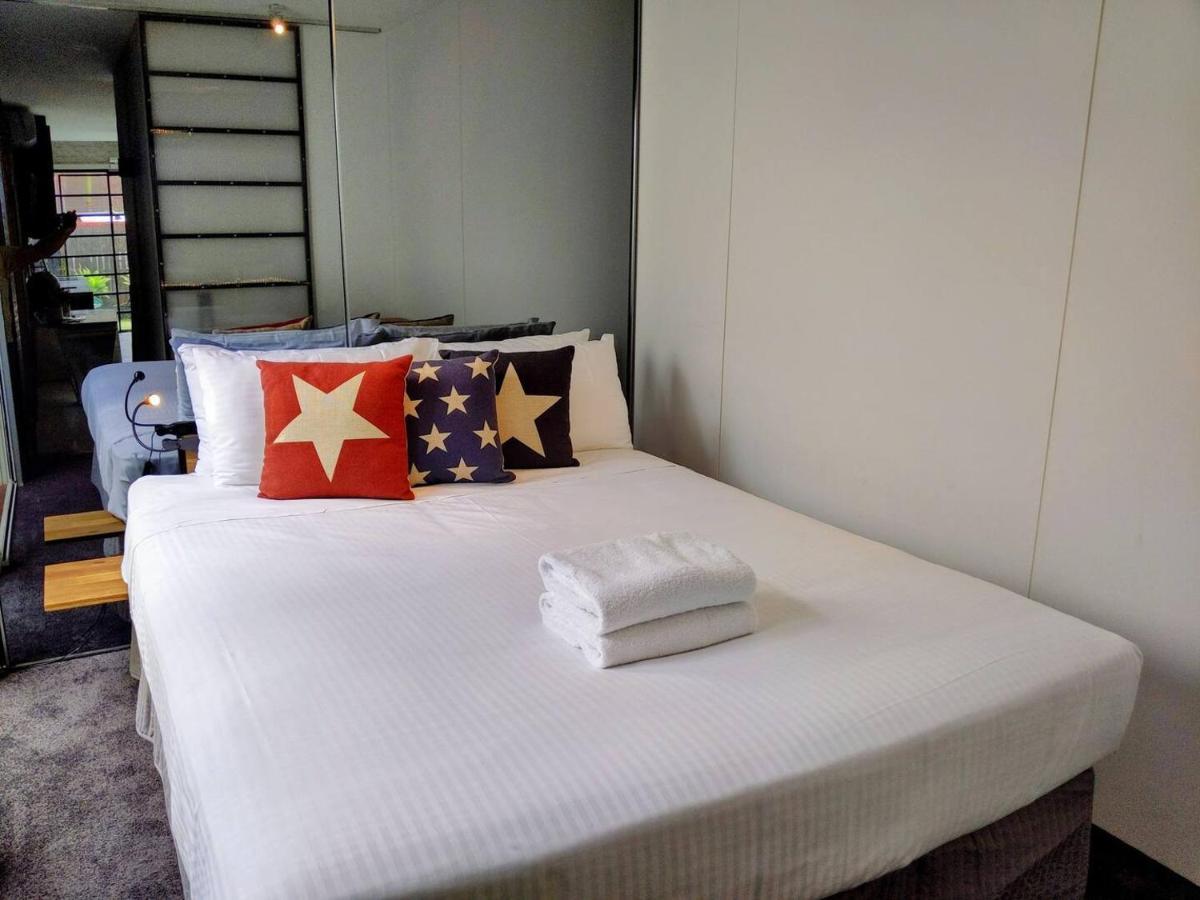 The Kings Domain At The House Of Windsor By Ready Set - Ground Level Holiday home