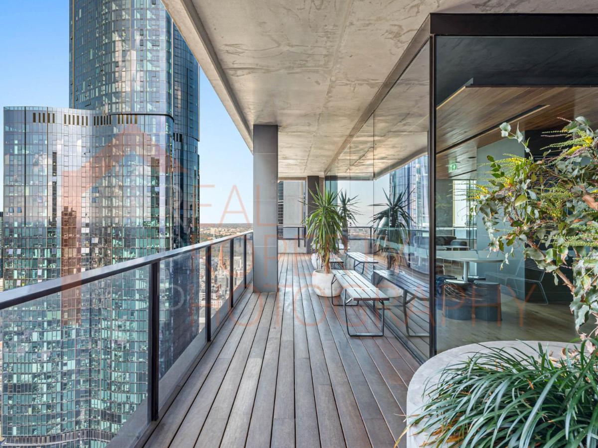 Simply By Ready Set Apartment