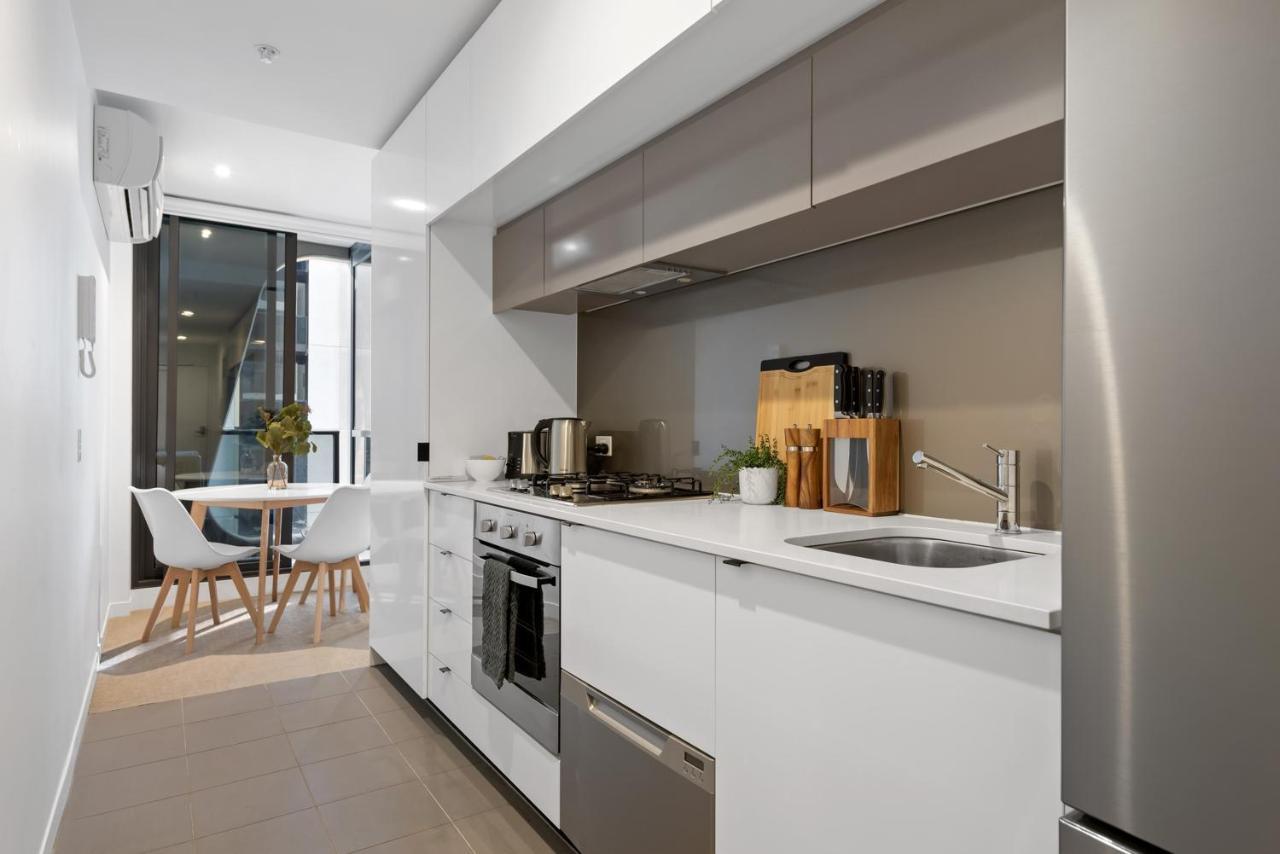 Simply By Ready Set Apartment Melbourne