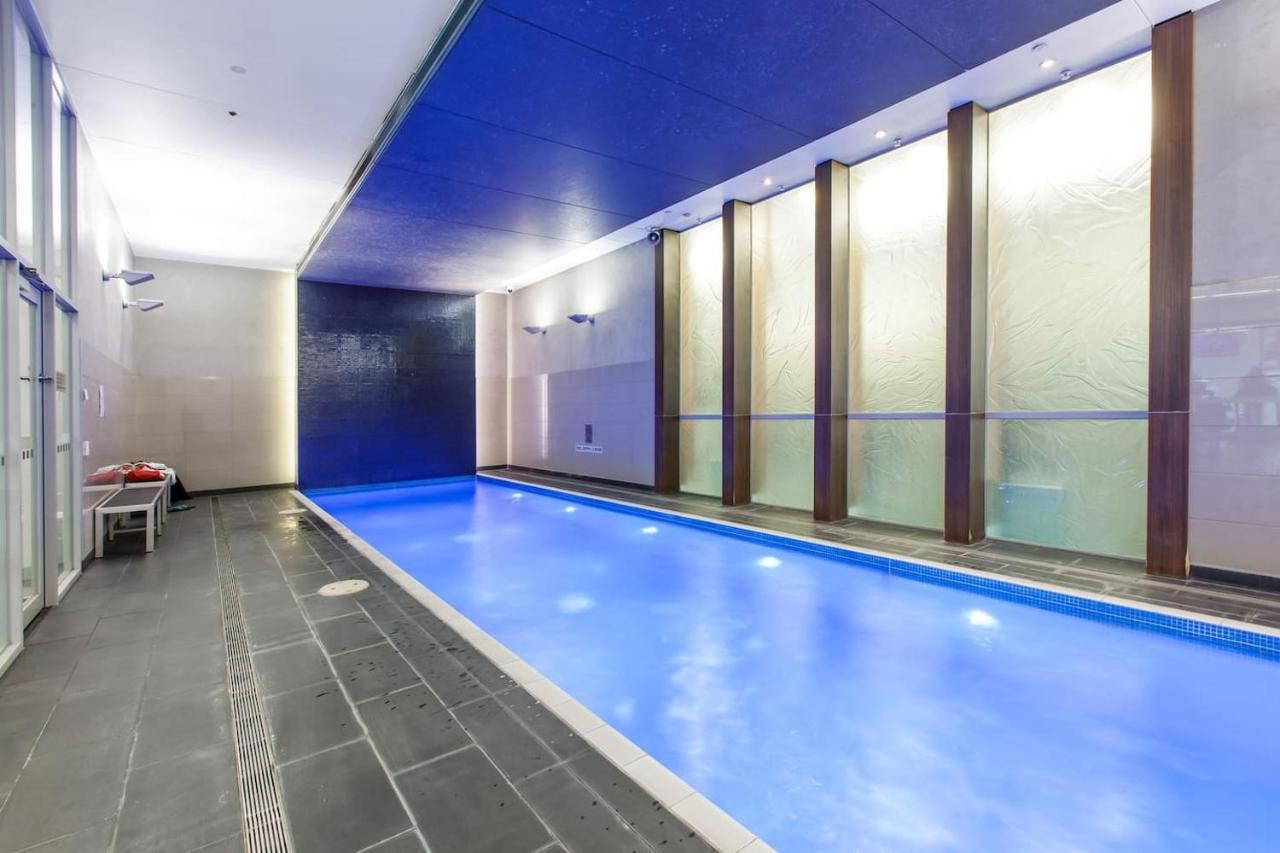Apartment Elevated Elegance - Your Stylish Urban Sanctuary