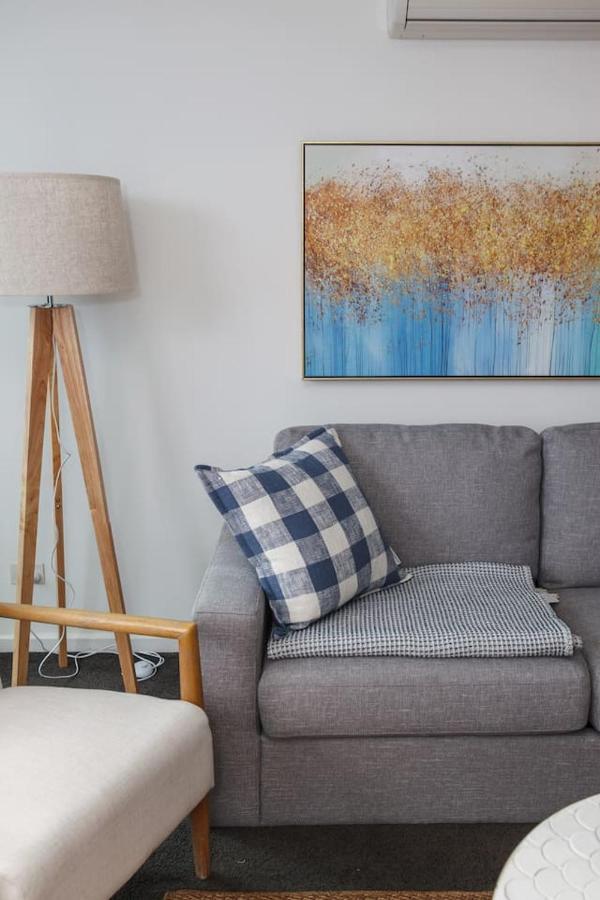 Apartment Elevated Elegance - Your Stylish Urban Sanctuary