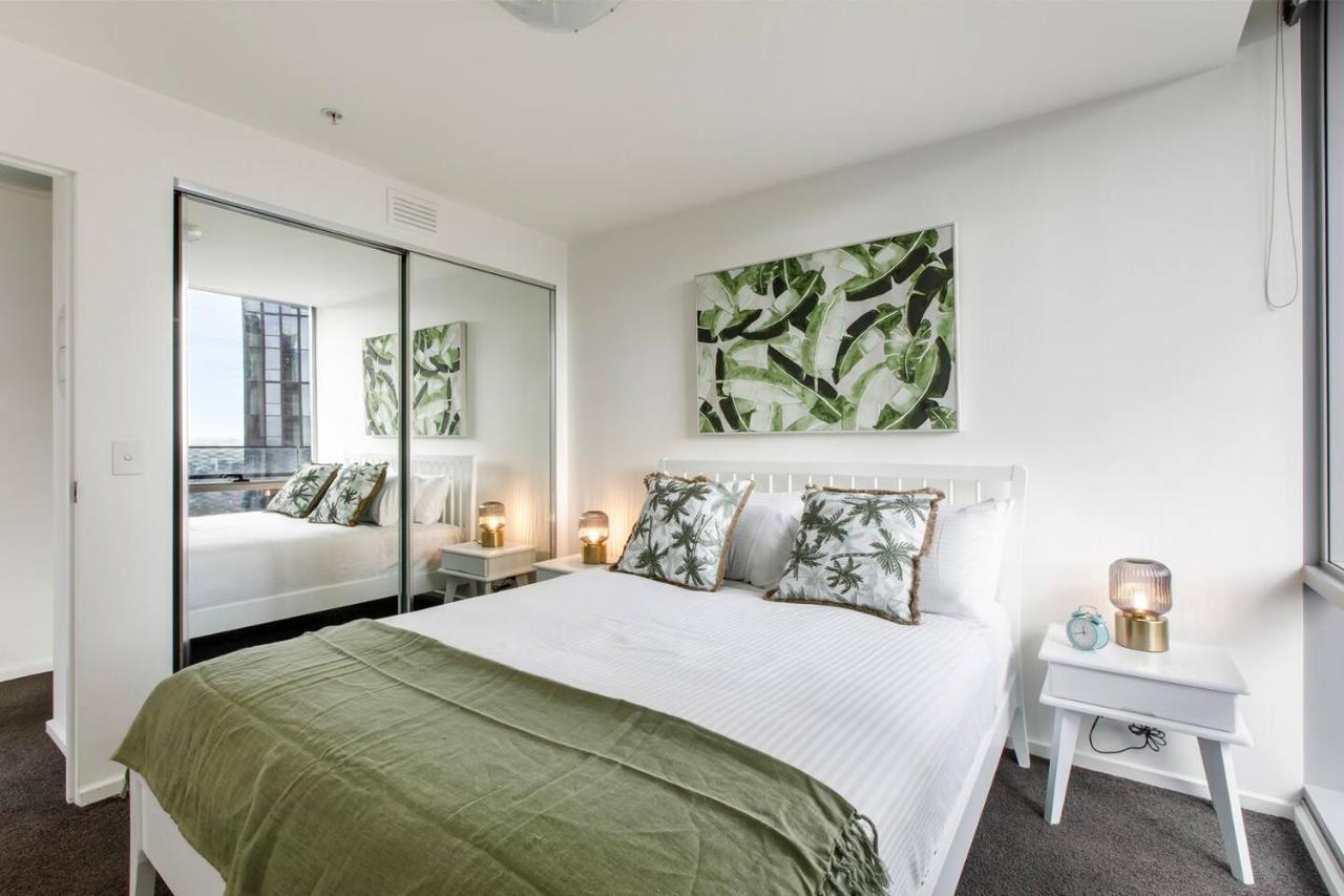 Apartment Elevated Elegance - Your Stylish Urban Sanctuary